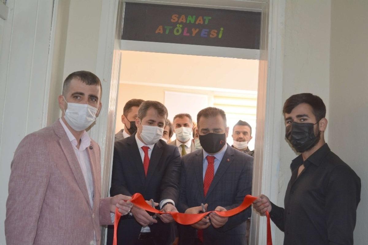 Hakkari&rsquo;de &lsquo;Hayallerime Dokun&rsquo; projesi