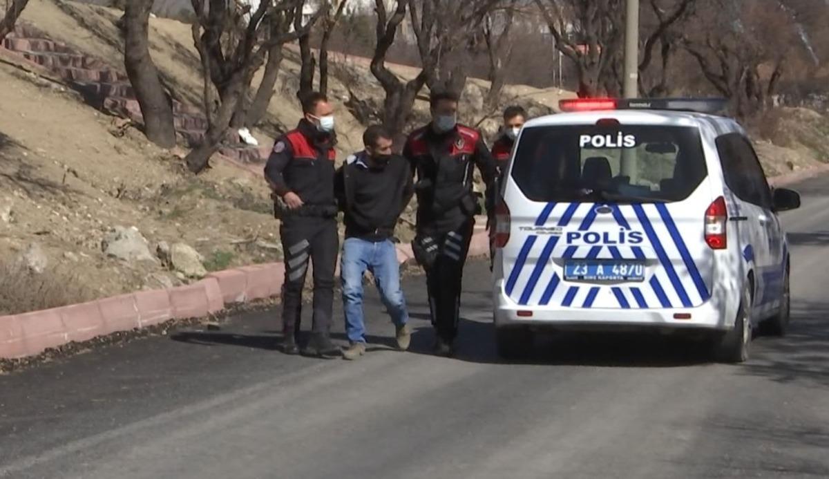 Polis aracıyla ka&ccedil;maya &ccedil;alışan ş&uuml;pheliyi havaya ateş a&ccedil;arak yakaladı