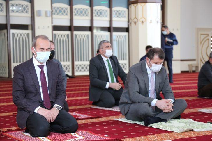 Vali Ayhan’ın babası için mevlid okundu G3