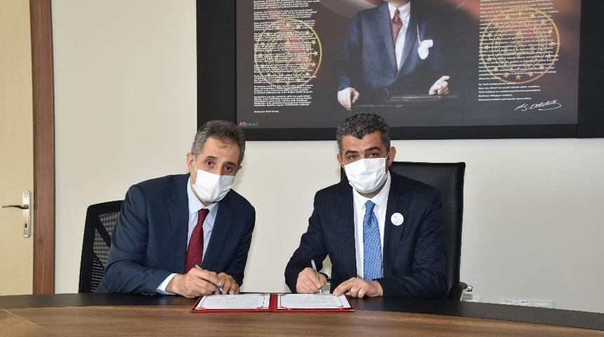 Fikri ve Sınai M&uuml;lkiyet Hakları Eğitimleri Protokol&uuml; imzalandı