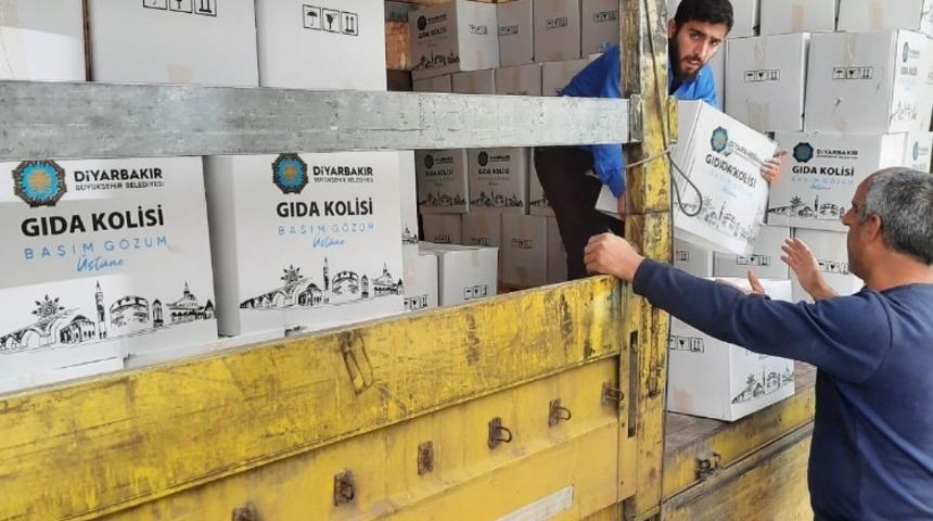 Diyarbakır B&uuml;y&uuml;kşehir Belediyesi, esnaf ve &ccedil;alışanlarını yalnız bırakmıyor