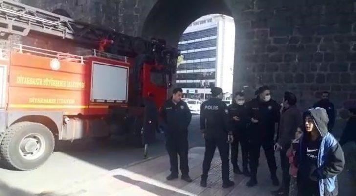Psikolojik sorunları olan genci polis ve itfaiye ekipleri intihardan vazgeçirdi G4