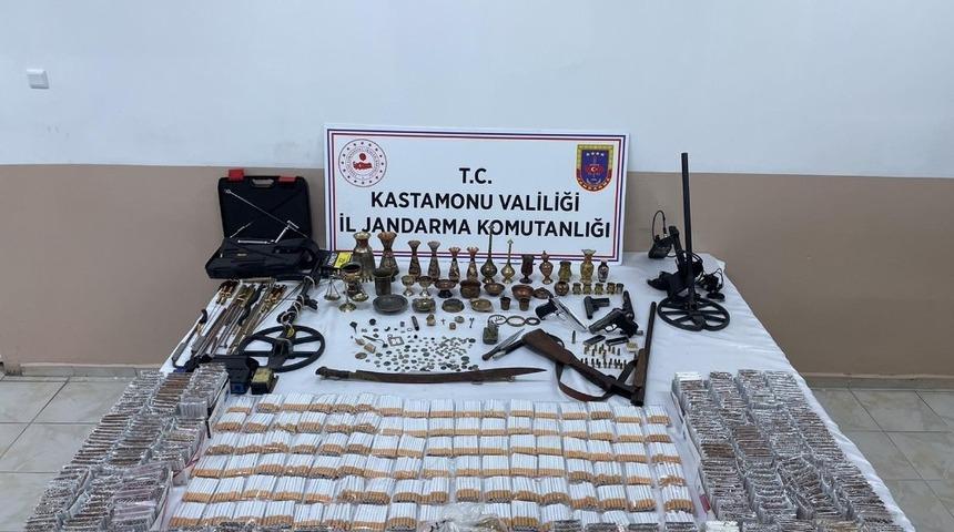 Kastamonu jandarma ekipleri &ccedil;ok sayıda tarihi eser ele ge&ccedil;irdi