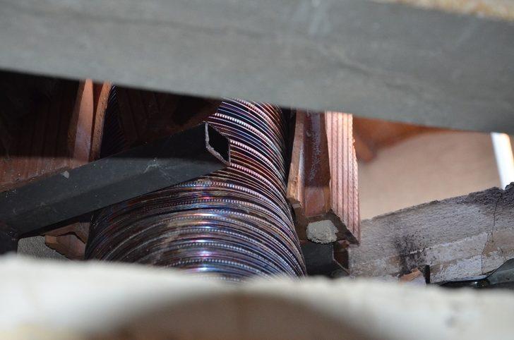 Şömine ateşi çatıyı tutuşturdu G2