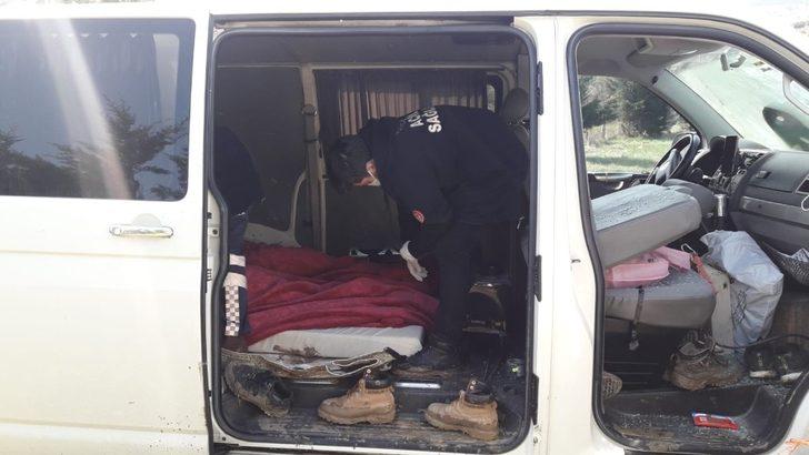 (Özel) Panelvan araçta yaktıkları mangal sonları oldu G2