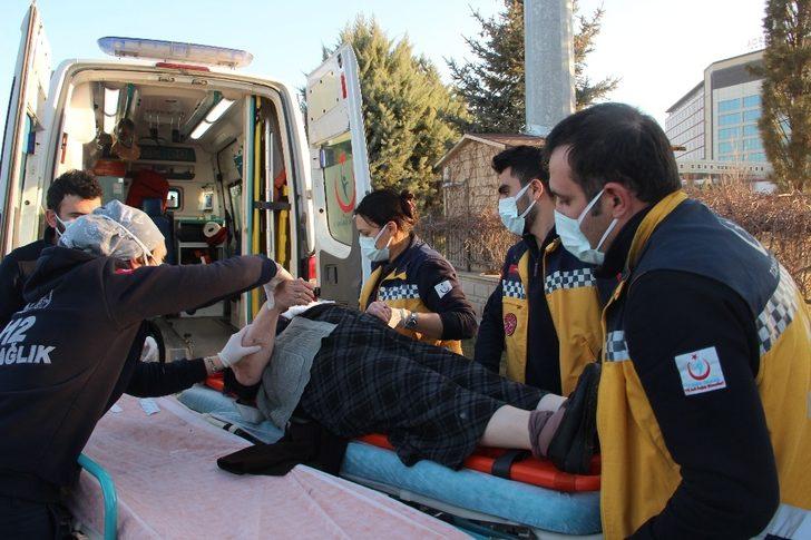 Afyonkarahisar’da iki araç çarpıştı: 7 yaralı G5