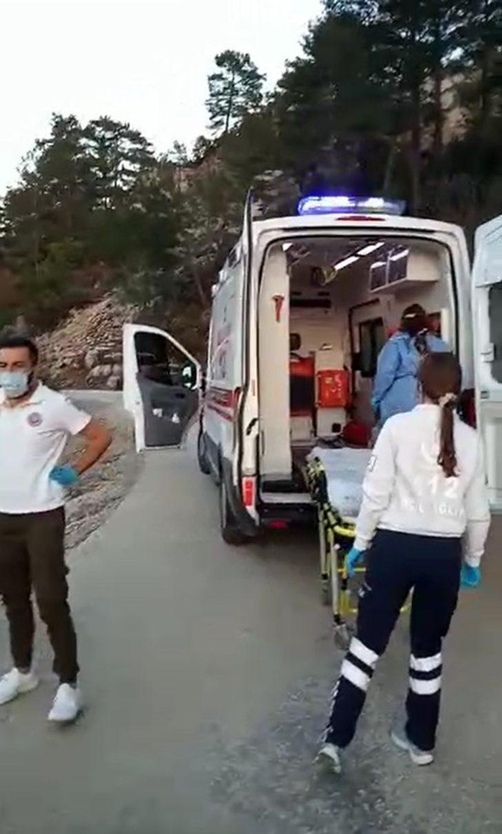 Kontrolden çıkan kamyonet uçurumdan yuvarlandı: 5 yaralı G5