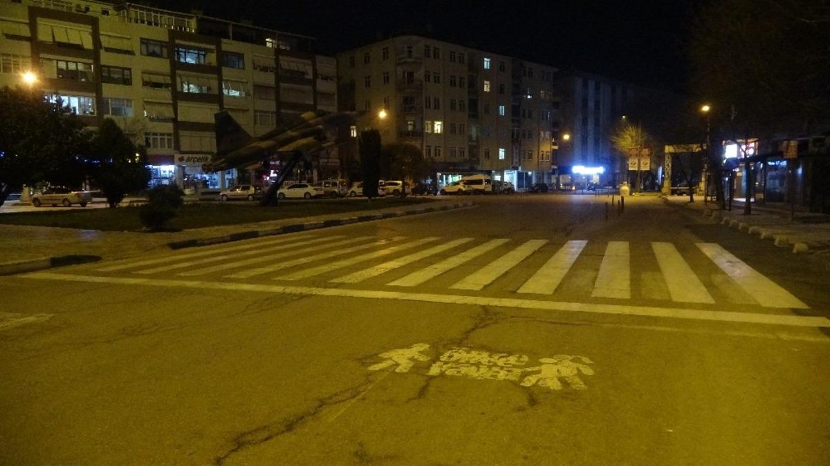 Kırklareli&rsquo;nde sokağa &ccedil;ıkma yasağı başladı