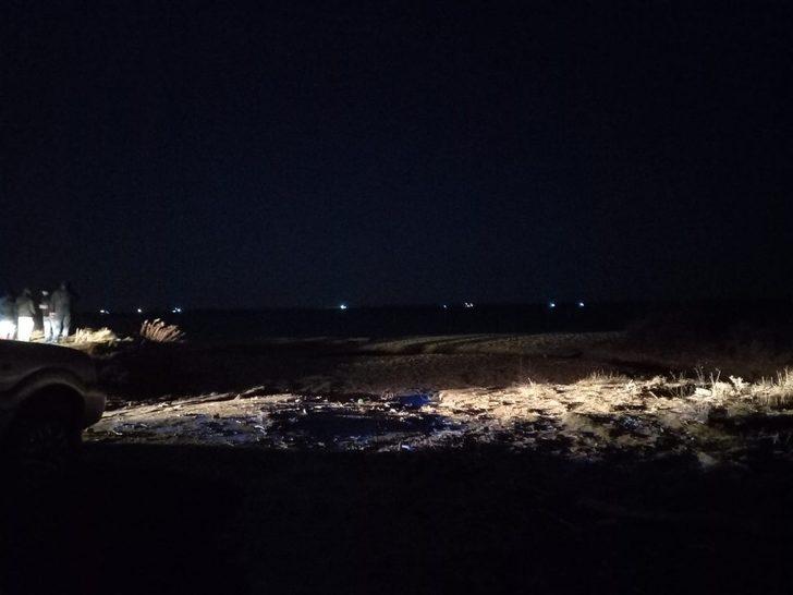 Gökçeada açıklarında tekne alabora oldu: 1 ölü, 2 kayıp G2