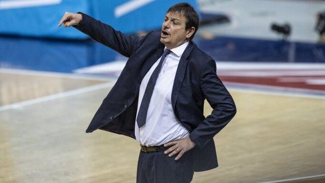 Ergin Ataman: Üst üste 10 maç kazanmış takımı yendik