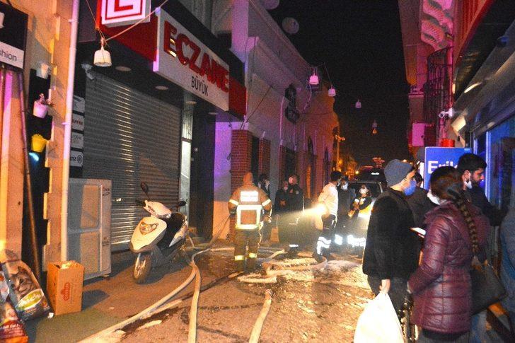 Ayvalık’ta ev yangını G3