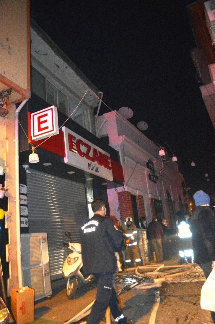 Ayvalık’ta ev yangını G4