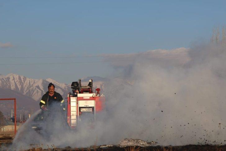 Arazide çıkan yangında tarım aletleri zarar gördü G1