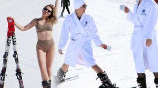 Rus turistler karın keyfini böyle çıkardı! Bornozla kayıp, bikiniyle poz verdiler