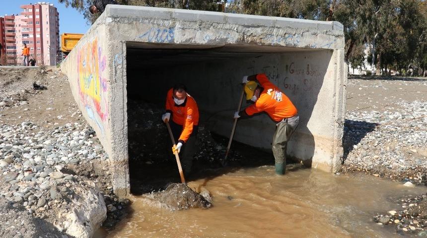 Mersin&rsquo;de sivrisinek ve larvaya karşı yoğun m&uuml;cadele