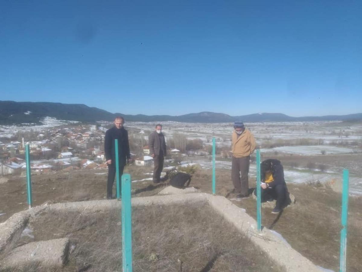 Dumlupınar&rsquo;da Şehitlik bakım ve onarım &ccedil;alışmaları