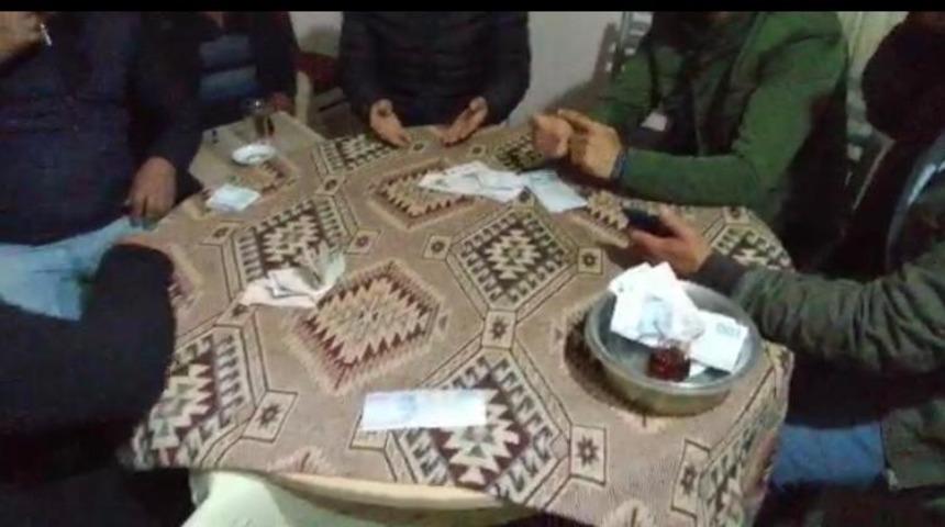 Jandarmanın kumar baskınında 66 bin 878 TL idari para cezası