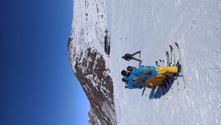 Genç yükümlülerle temel kayak eğitimi G3