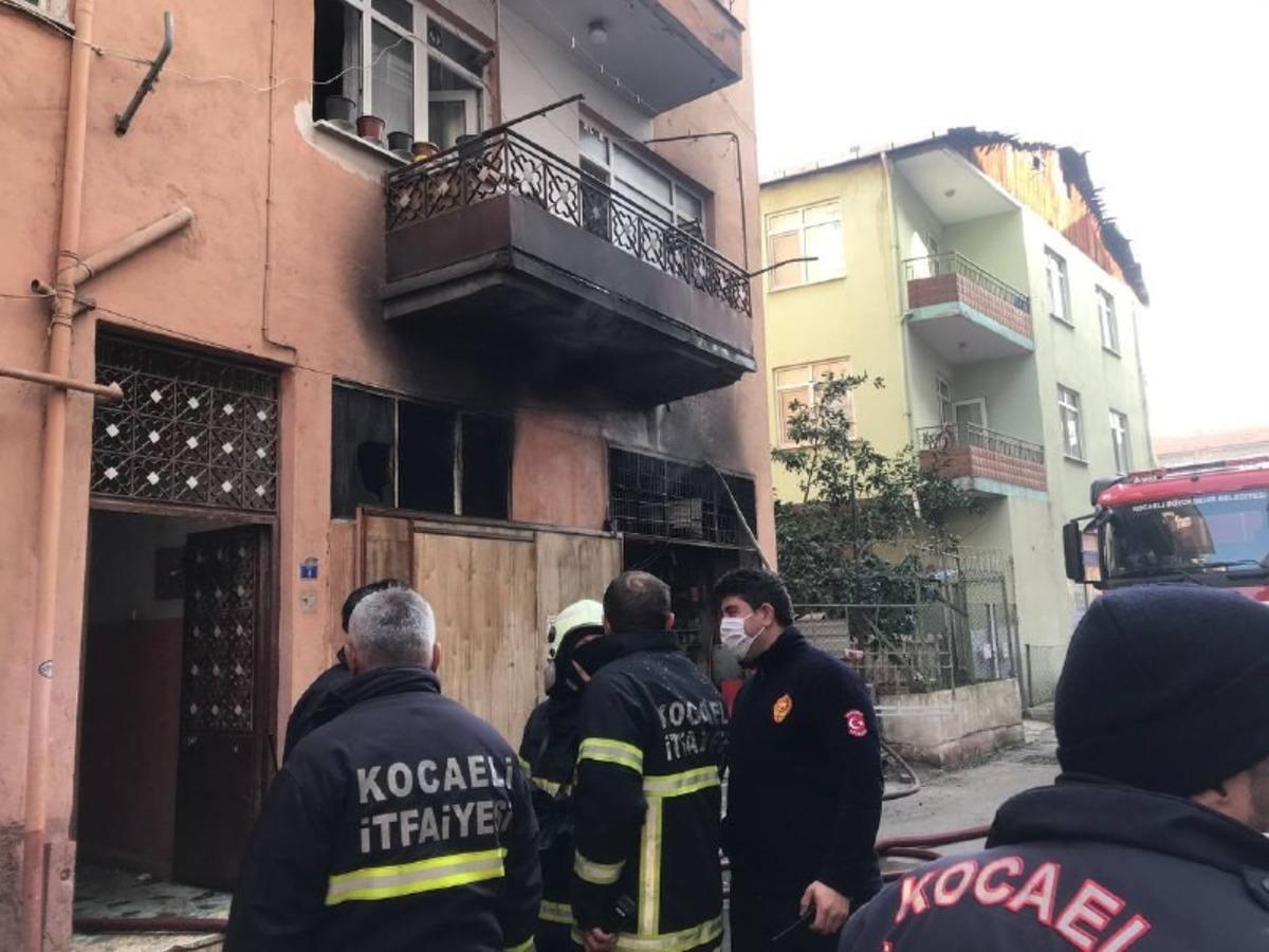 Bina deposunda &ccedil;ıkan yangında 1 kişi dumandan etkilendi