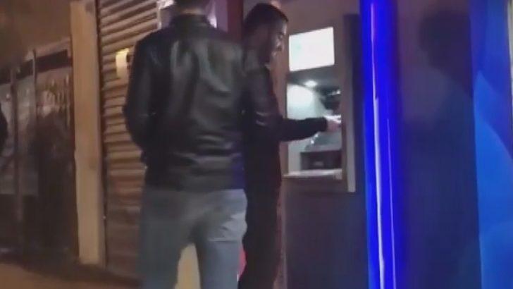 Çaldıkları paraları ATM’ye halay çekerek yüklediler G3