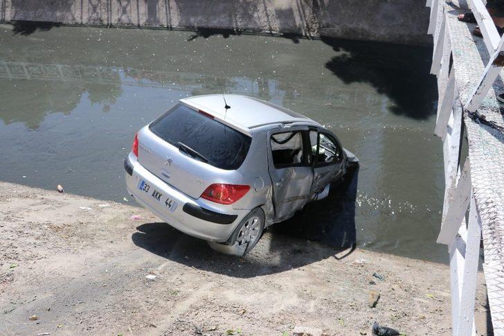 Direksiyon hakimiyetini kaybeden hemşire, kanala uçtu G5