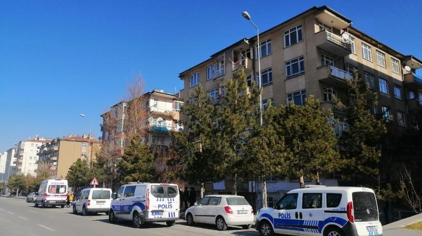 Endonezyalı gen&ccedil; evinde &ouml;l&uuml; bulundu