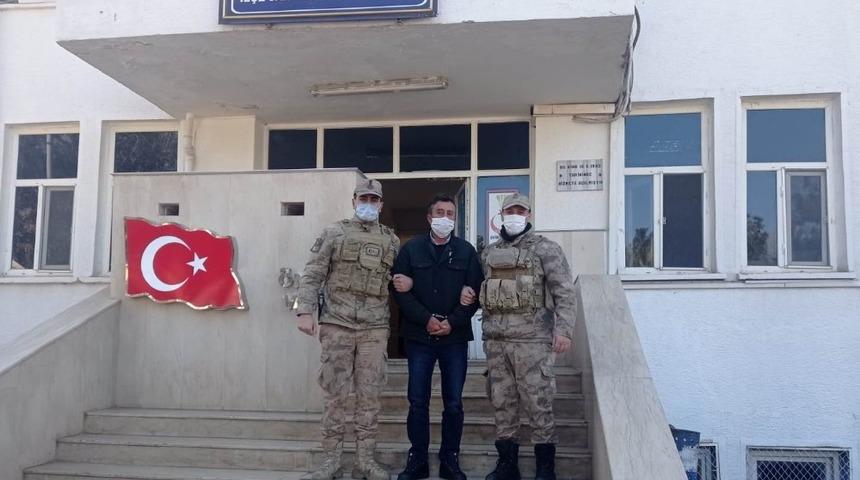 Cinayetten hükümlü şahıs nişan töreninde yakalandı