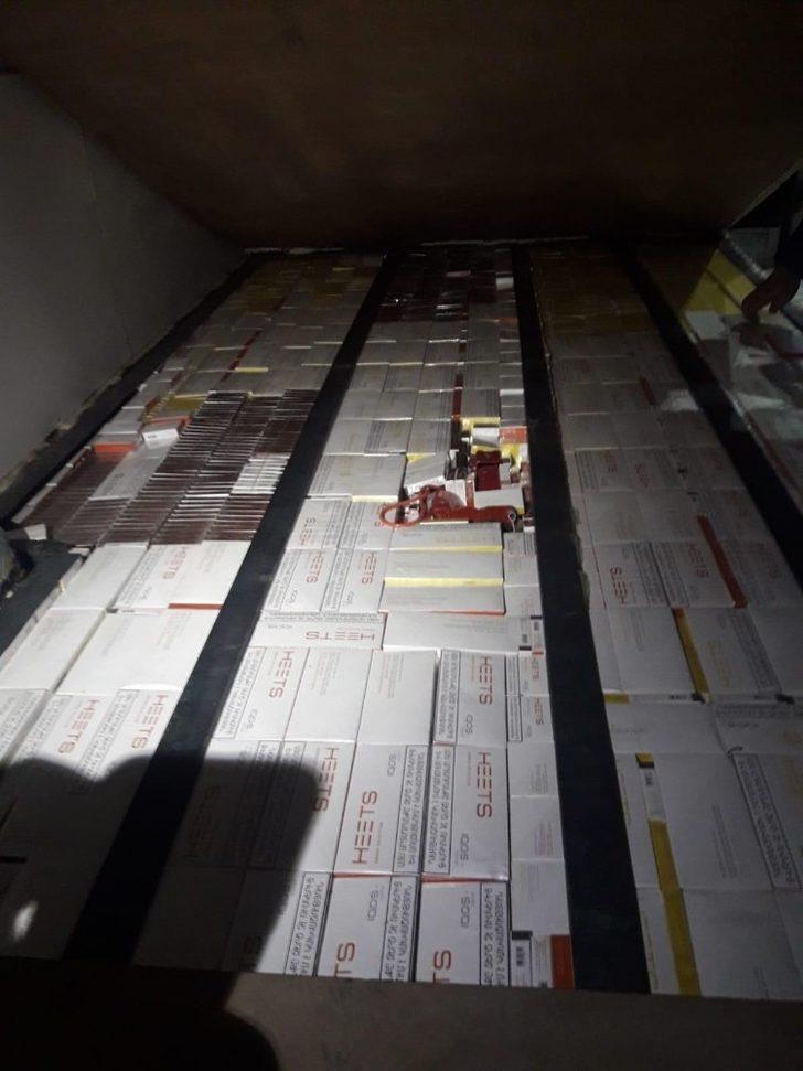 Minibüsün zeminini sökünce gerçek ortaya çıktı G4