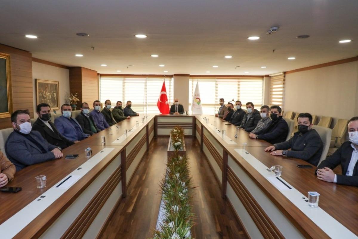 Gen&ccedil; girişimciler &ccedil;alışmalarını &Ouml;zl&uuml;&rsquo;ye anlattı