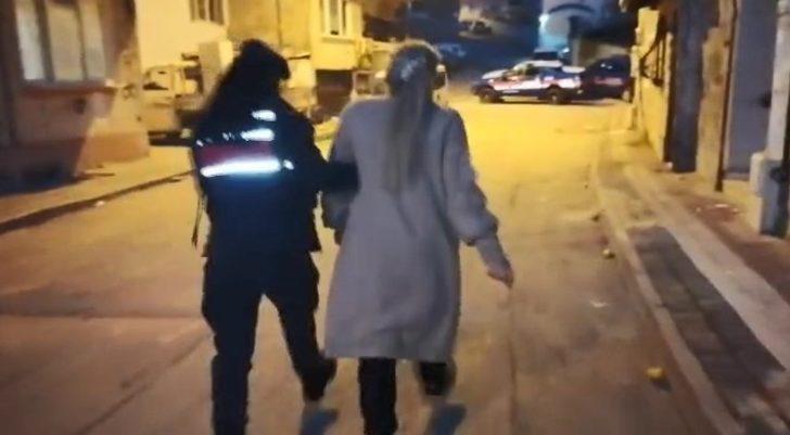 Yakalandıklarını anlayan uyuşturucu tacirleri sobada uyuşturucuyu yakmaya kalktı G5