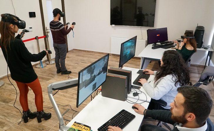 HKÜ’nün girişimci öğrencileri 5 günde macera oyunu geliştirdi G1