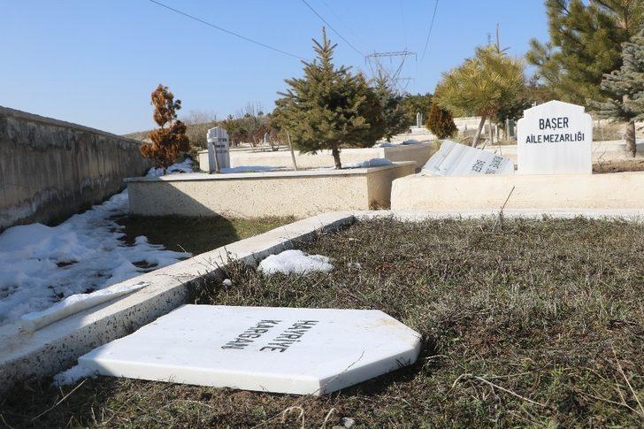 Onlarca mezar taşını tahrip etti, nedenini kimse anlamadı G2