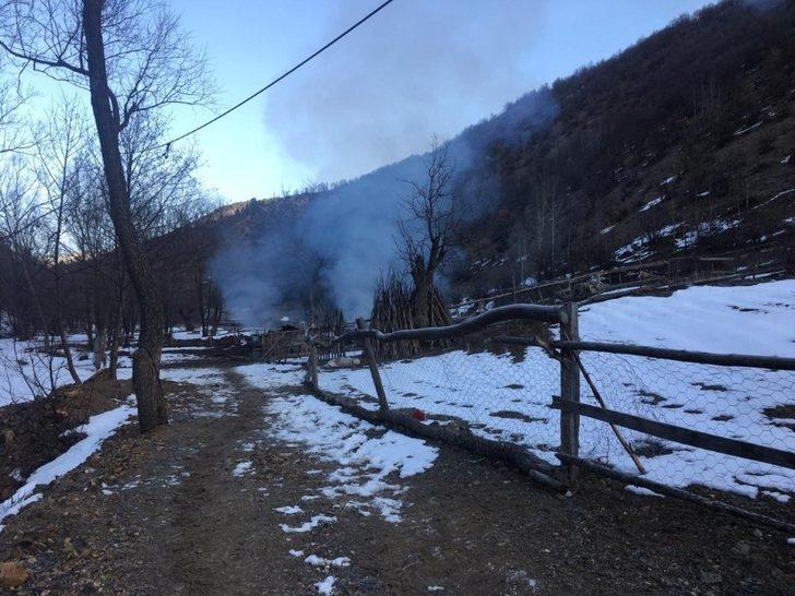 Ahırda çıkan yangında 18 büyükbaş hayvan telef oldu G4