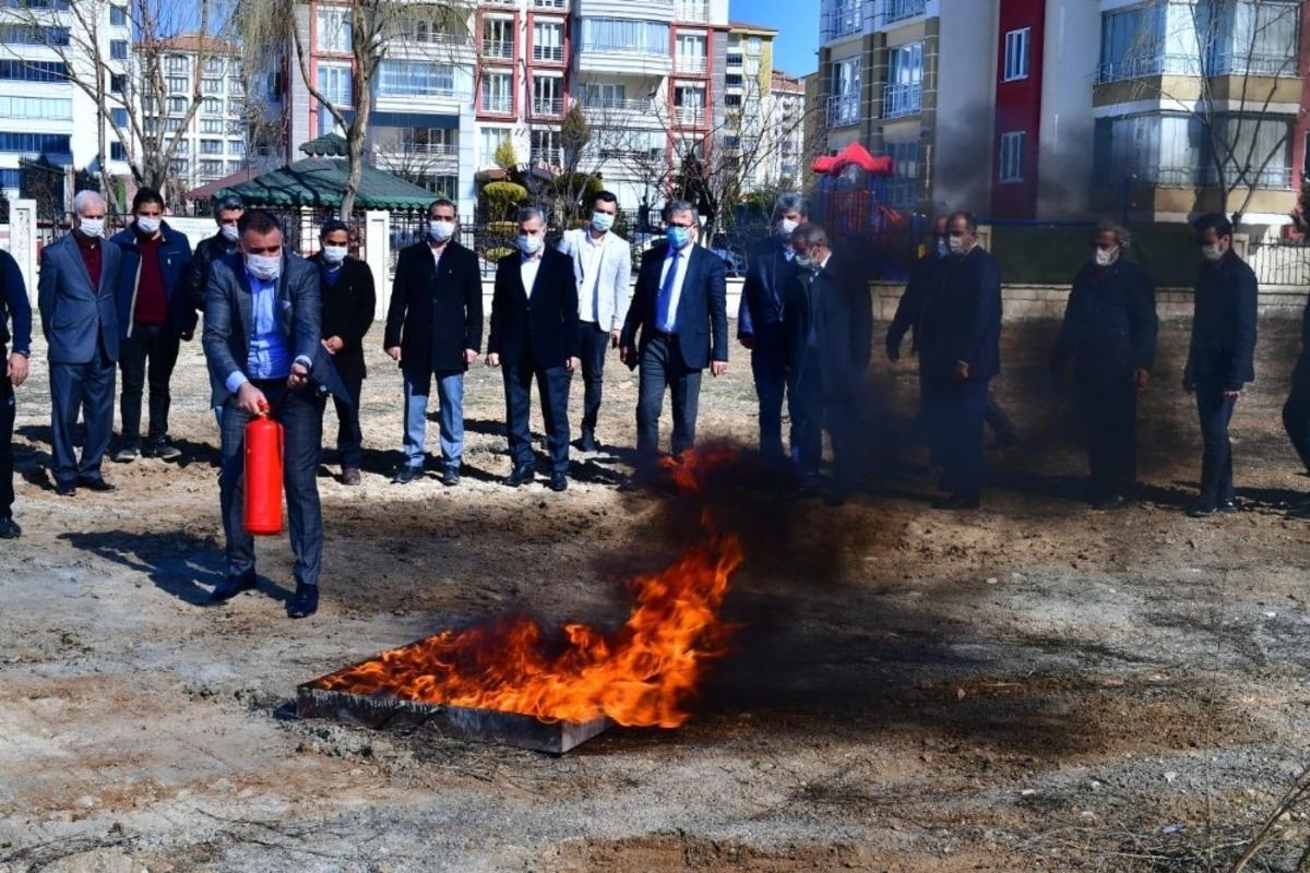 Yeşilyurt&rsquo;ta yangın ve ilk yardım eğitimi
