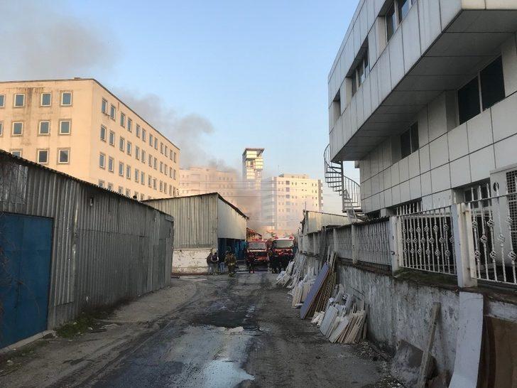 Geri dönüşüm tesisindeki yangın kontrol söndürüldü G4