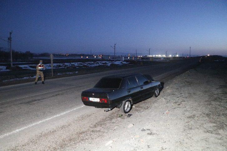 Tırla otomobil çarpıştı: 2 yaralı G3