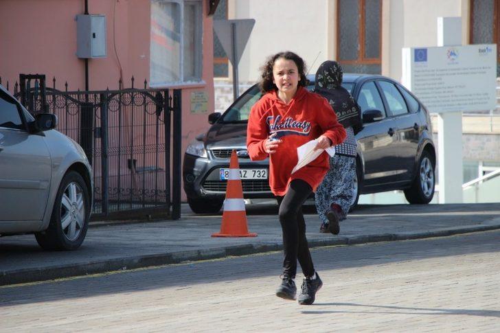 Oryantiring şampiyonasında çocuklar ter döktü G1