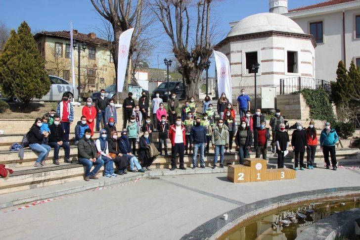 Oryantiring şampiyonasında çocuklar ter döktü G3