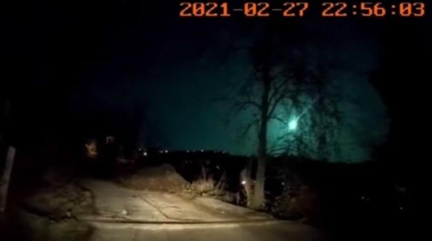 Atmosfere giren ve ortalığı gündüz gibi aydınlatan meteor Doğu Karadeniz Bölgesi’nden de görüntülendi