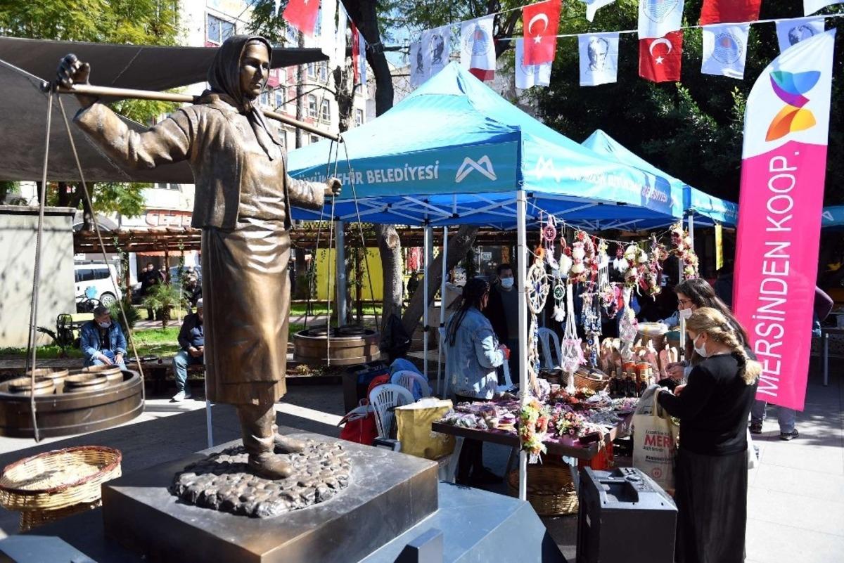 Mersin&rsquo;de kadın &uuml;retici kooperatiflerinin standı ilgi g&ouml;r&uuml;yor