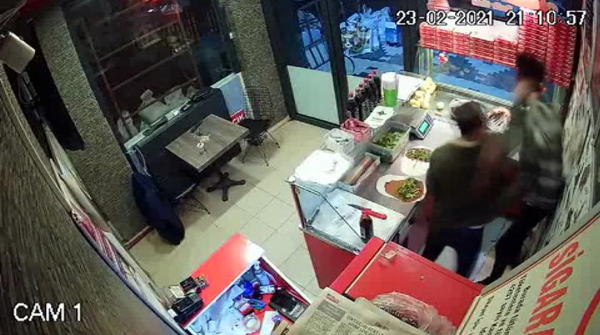 Son Dakika: Çiğ köftenin 'acılı' olduğu gerekçesiyle çalışanı darp eden şüpheli ve iş yerine saldıran kardeşi tutuklandı