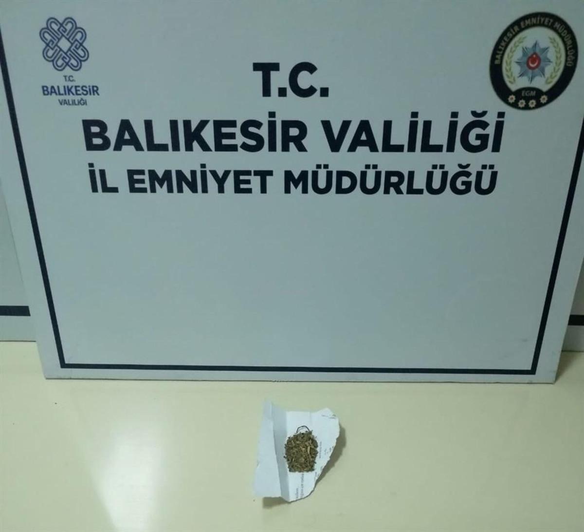 Balıkesir&rsquo;de uyuşturucu operasyonlarında 17 kişi yakalandı