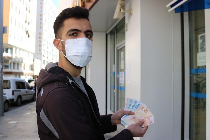 İşsiz genç ATM’de bulduğu parayı banka yetkililerine teslim etti G2