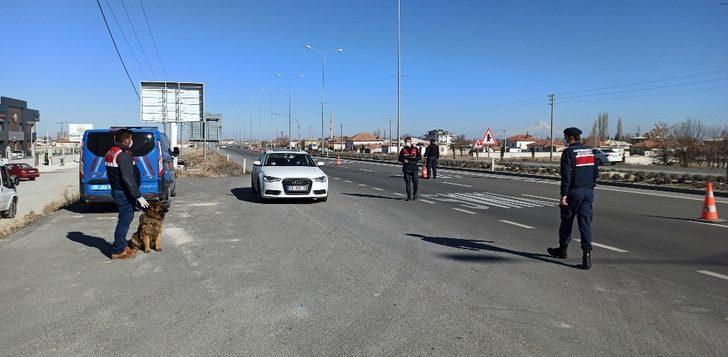 Aksaray jandarması detektör Sala ile uygulamada G5