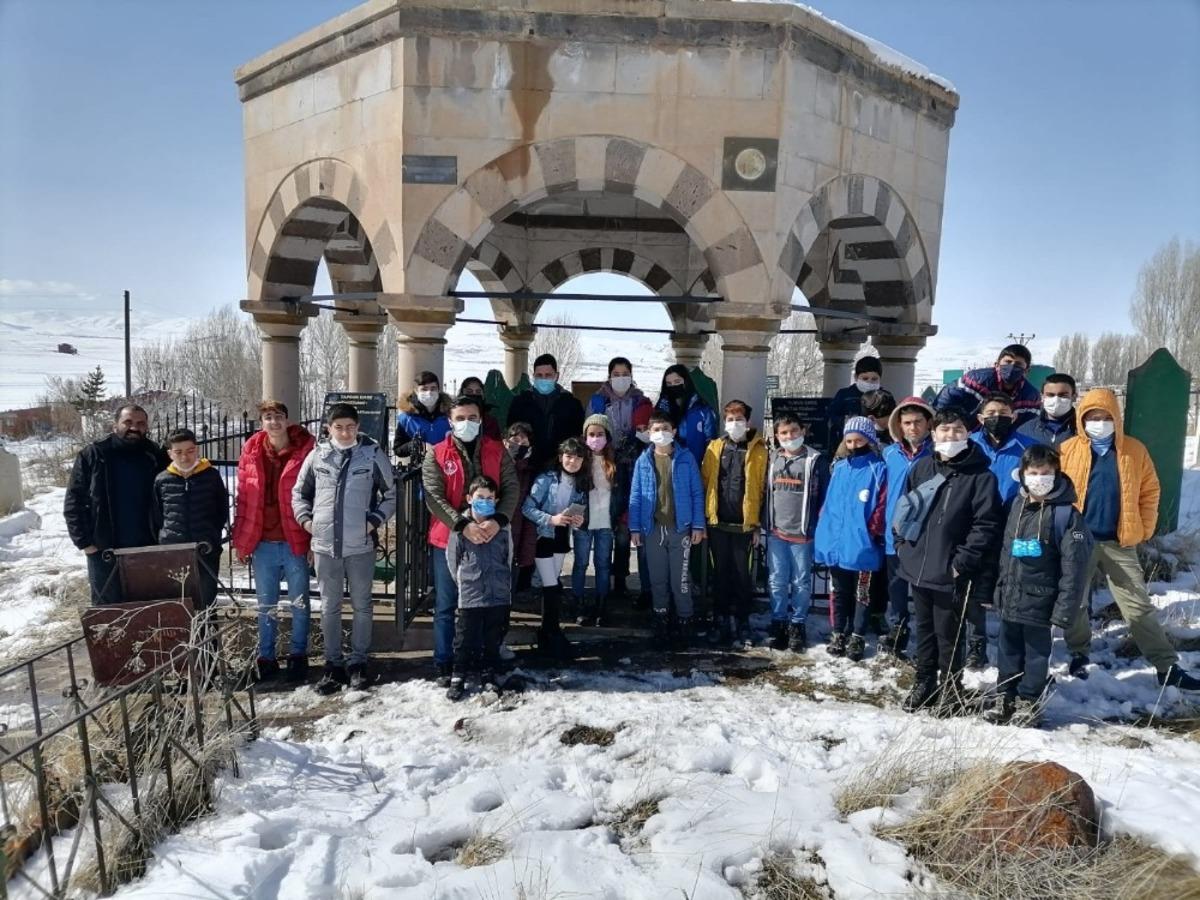 Miniklerden t&uuml;rbeye ziyaret