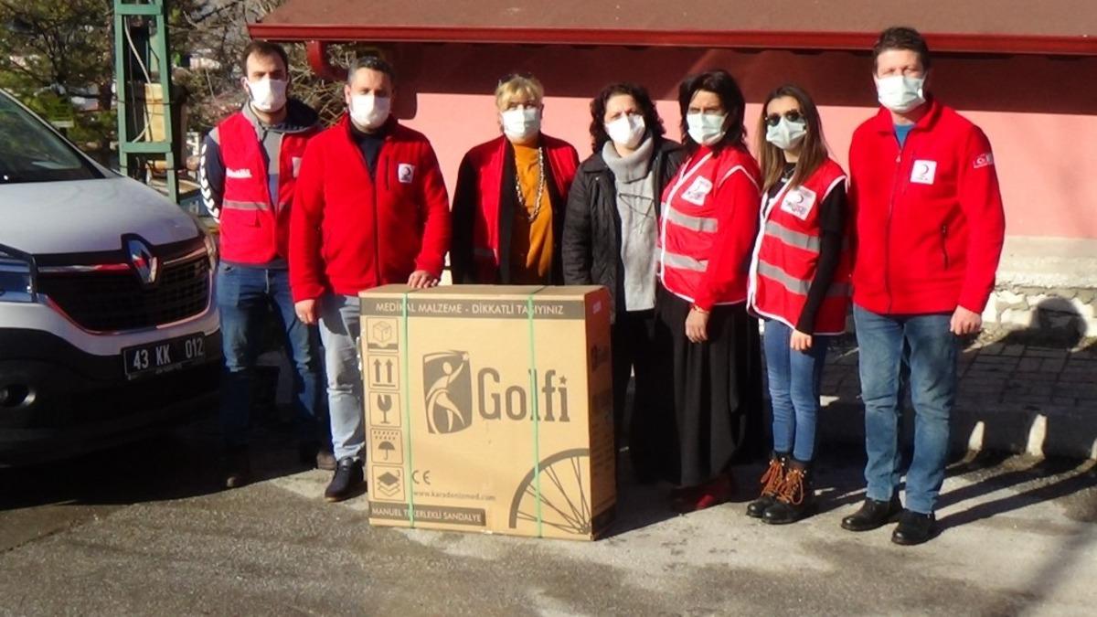 Tekerlekli sandalye ihtiyacını Kızılay karşıladı