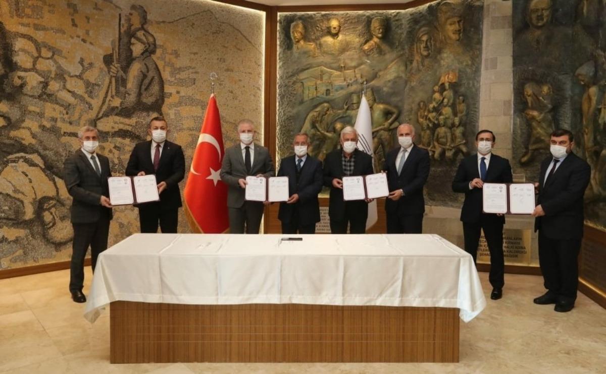 Şahinbey Belediyesinin eğitime desteği s&uuml;r&uuml;yor