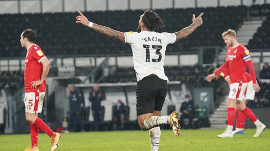 Kazım Kazım sosyal medyada ırkçı saldırıya maruz kaldı