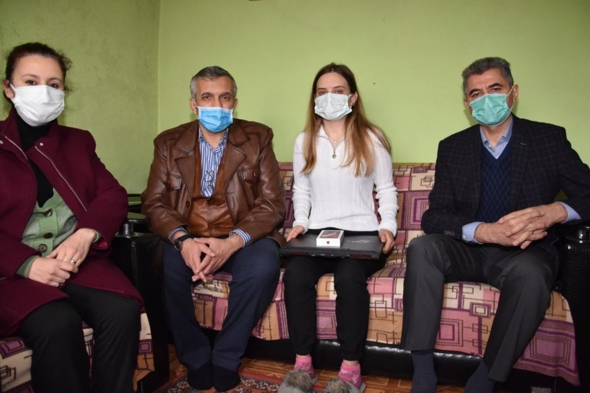 Karabağ şehidi Hasanov&rsquo;un kız kardeşine verilen s&ouml;zler yerine getirildi