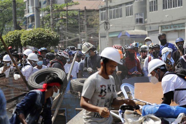 Myanmar’daki protestolarda 6 kişi öldü G4